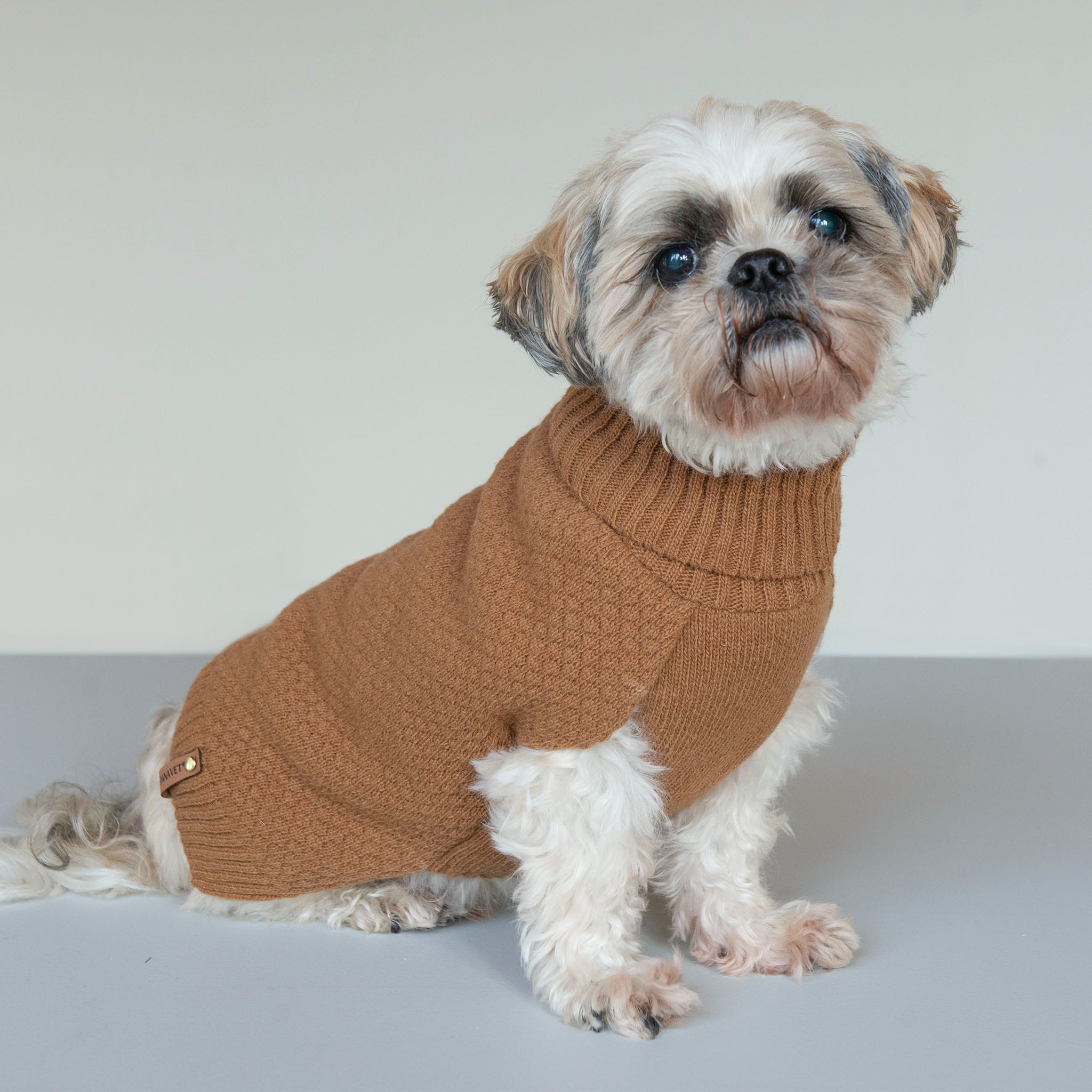 Hundesweater i økologisk lammeuld – camel brown